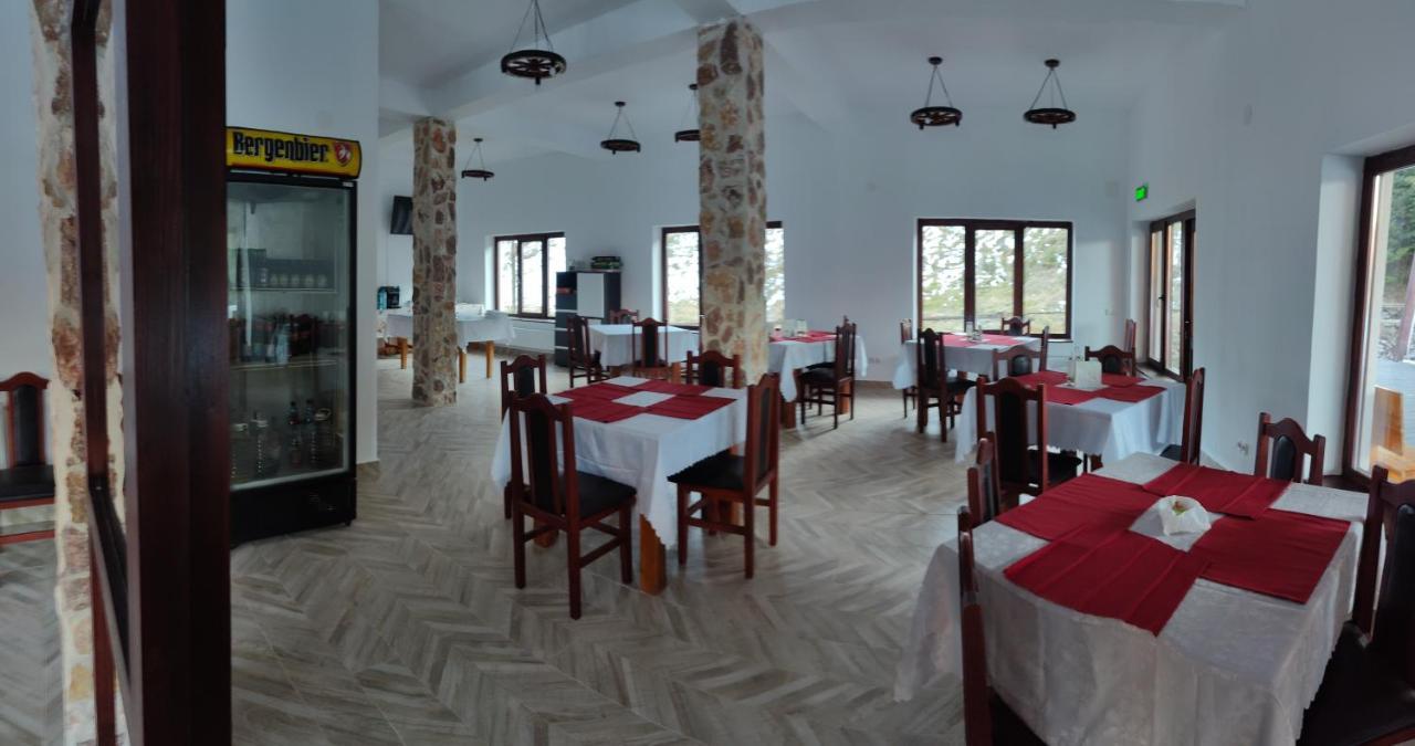 Pensiunea Trei Brazi Arieşeni Екстериор снимка