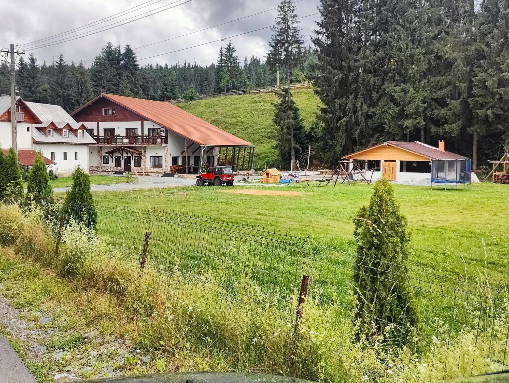 Pensiunea Trei Brazi Arieşeni Екстериор снимка